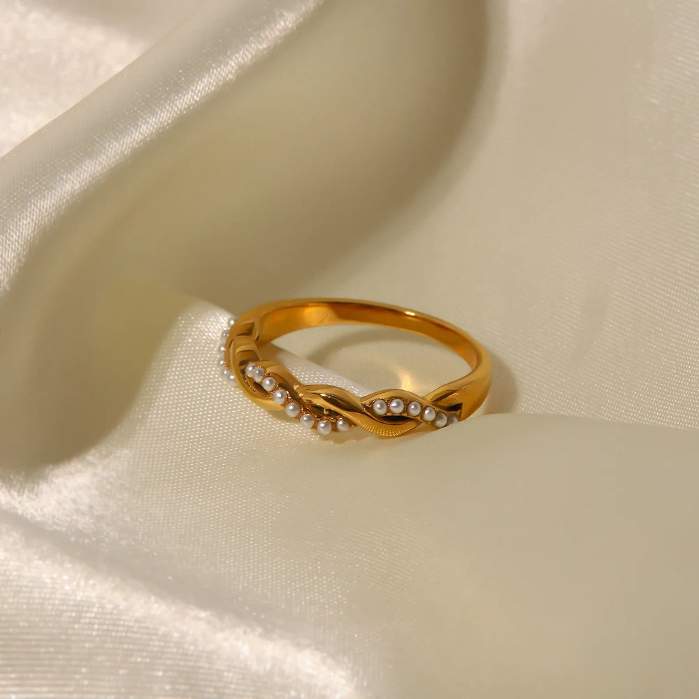 Pearl Twist Ring
