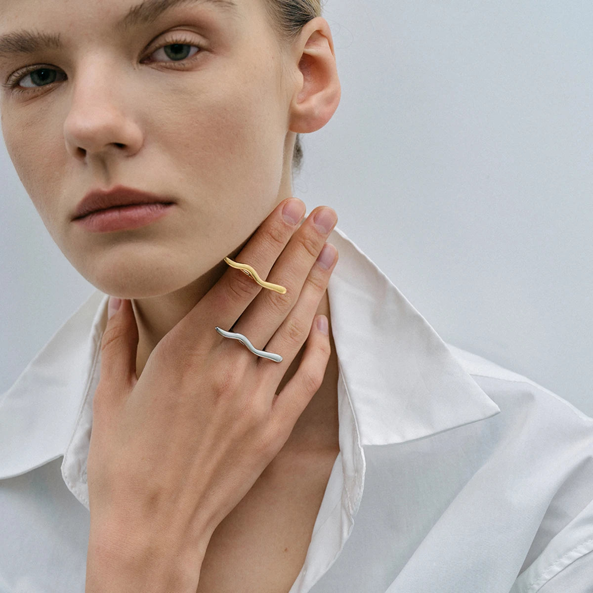 Classy Wave Ring