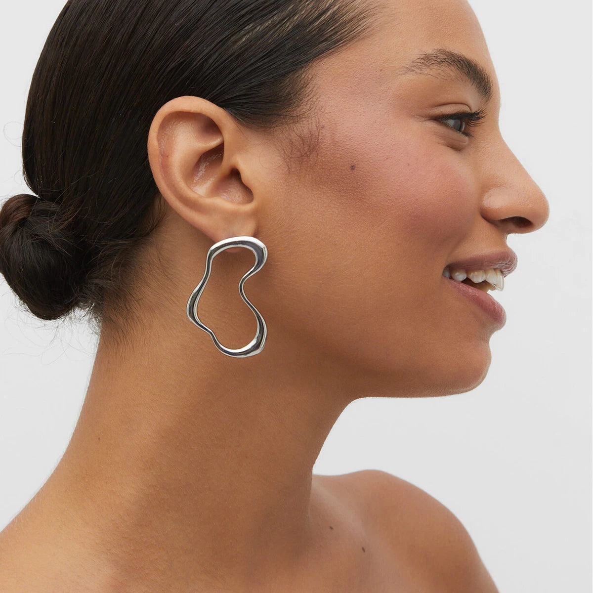Wave Statement Earrimg