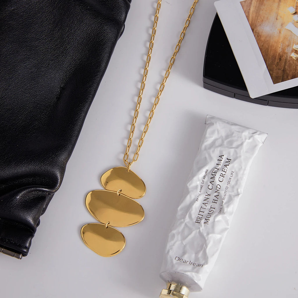 Golden Solea Necklace