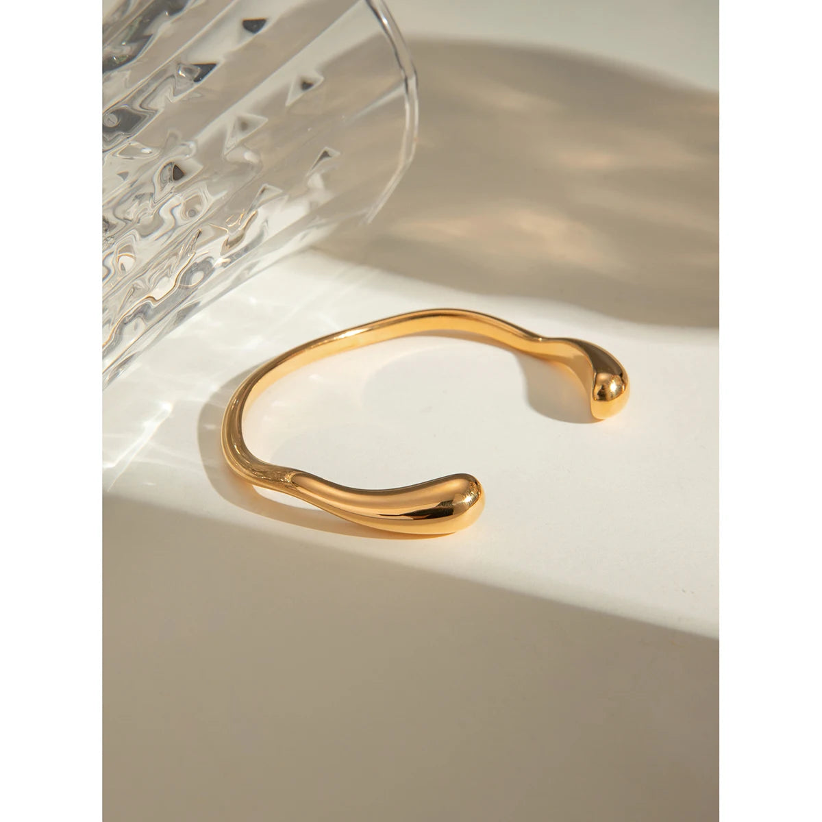 Isia Golden Bracelet