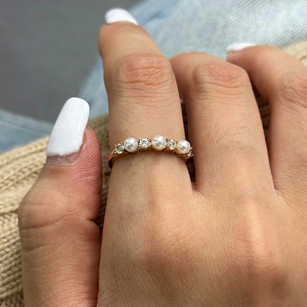 Elegant Pearl Ring