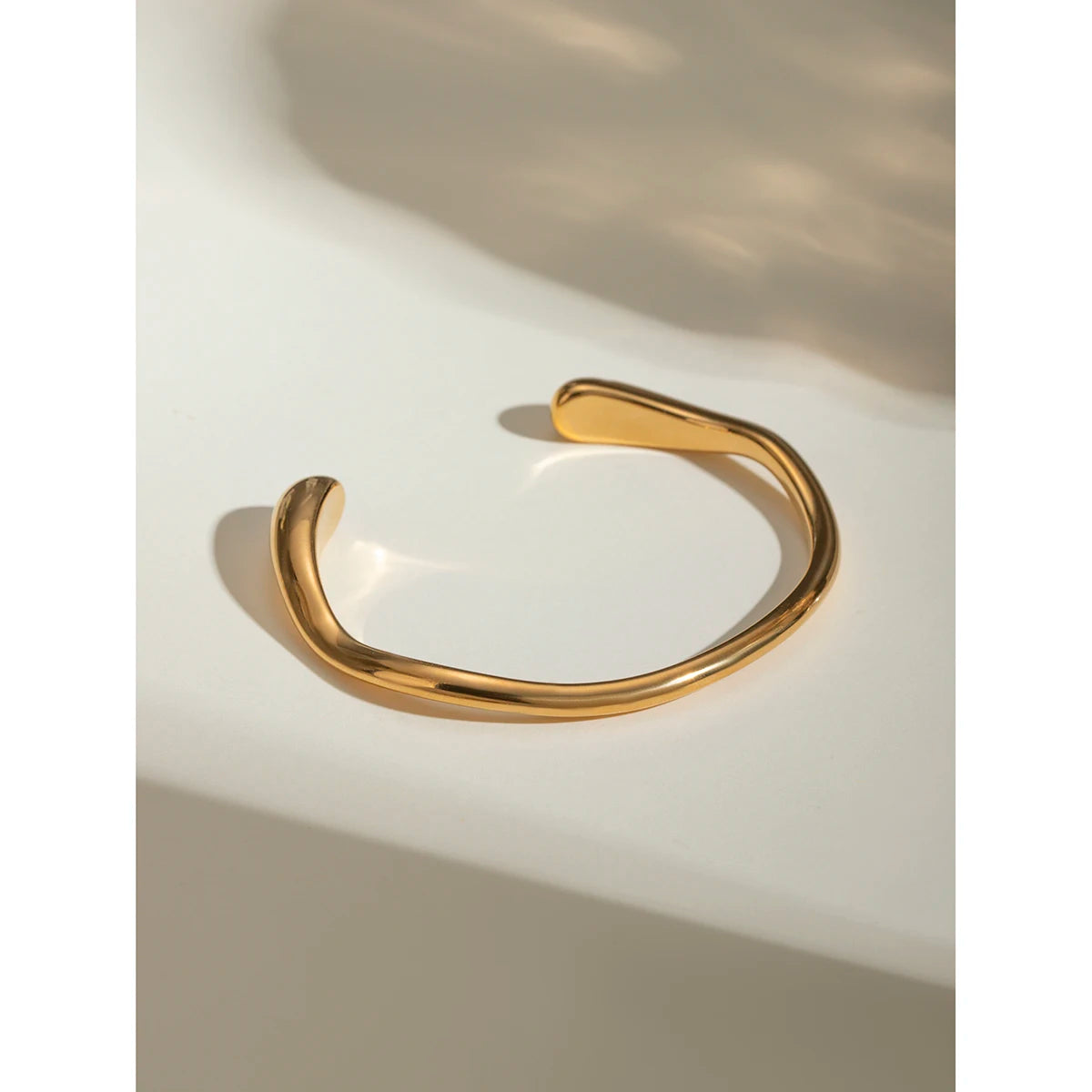 Isia Golden Bracelet