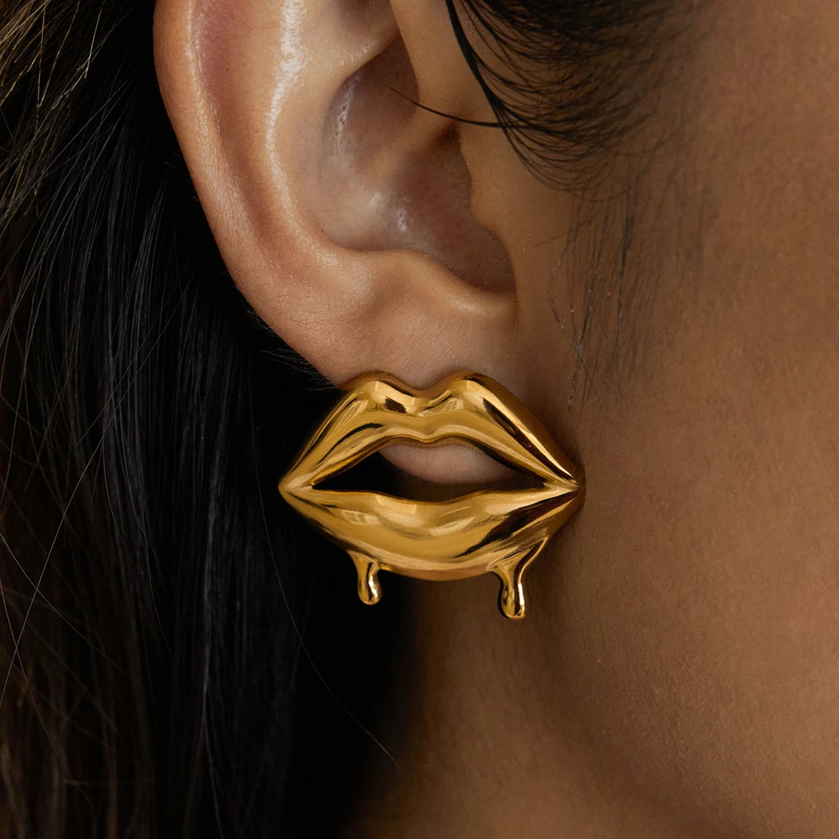 Luxe Lips Earrings
