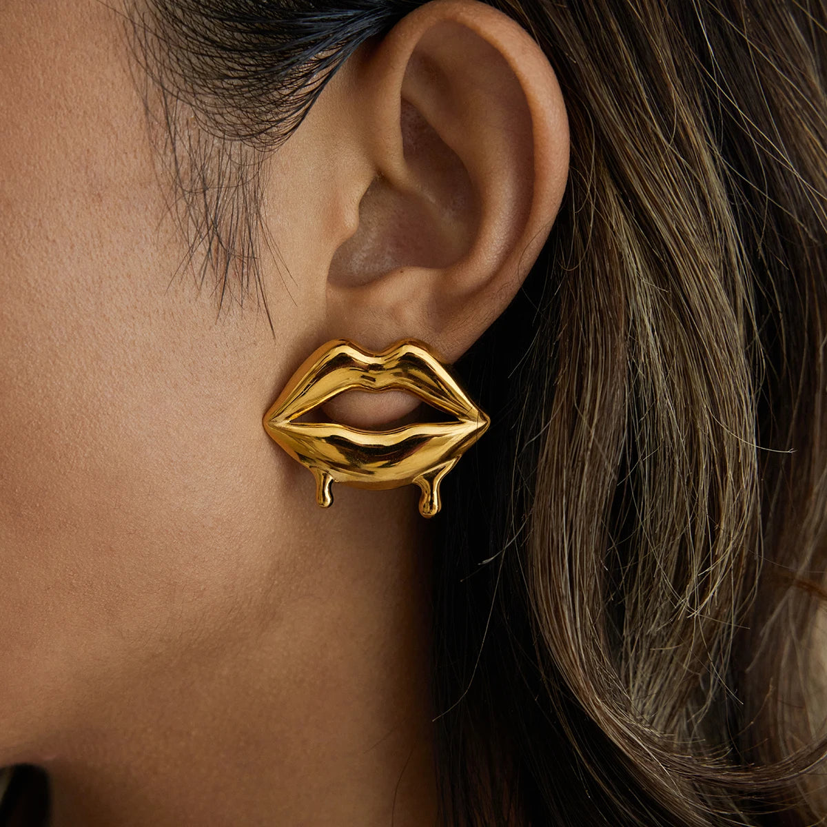 Luxe Lips Earrings