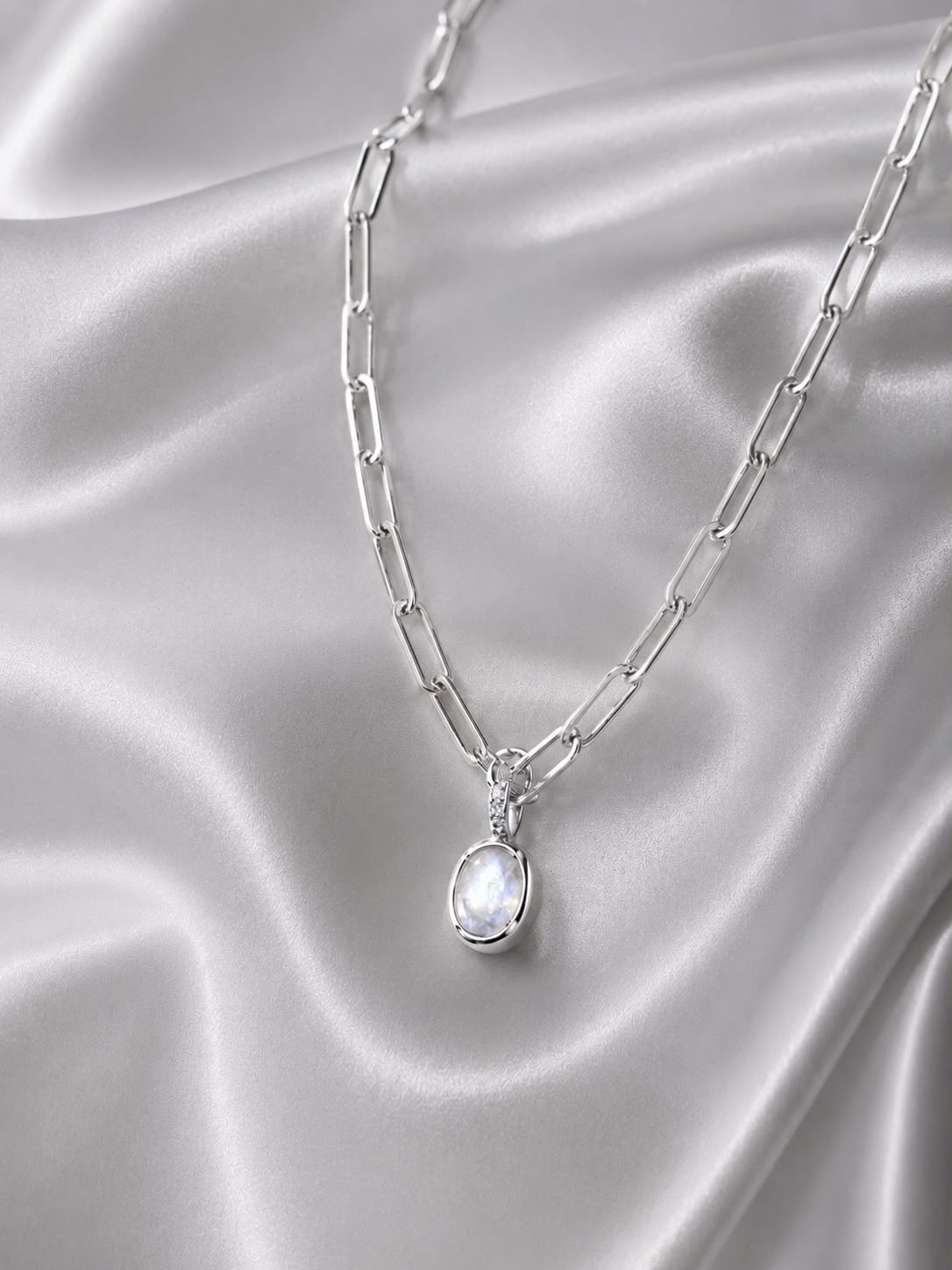 Silver Evelyn Necklace